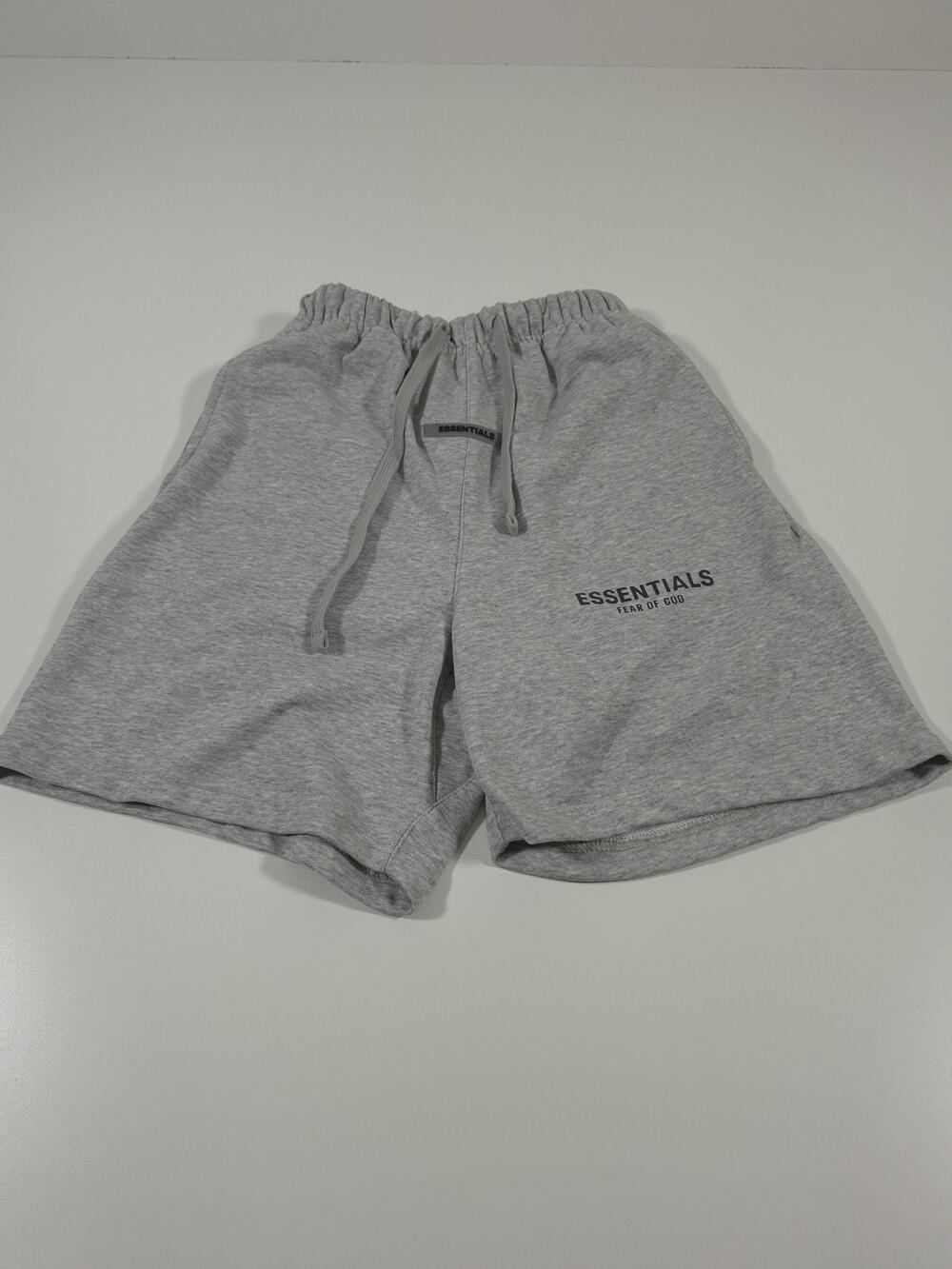 Essentials Fear Of God Shorts Mens Small Gray Sweat 7" Inseam Logo Casual